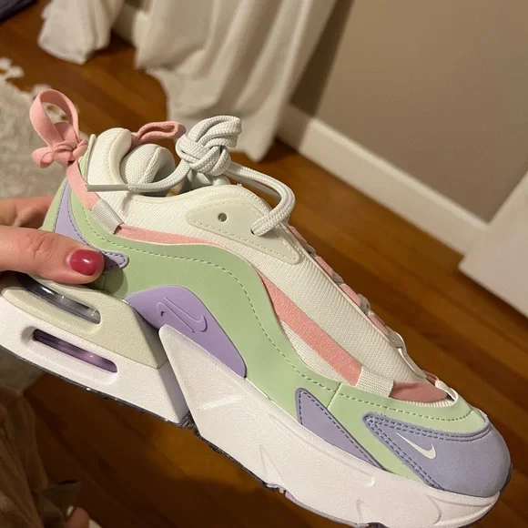 Nike Air Max Furyosa - white and purple dawn - Picture 2 of 8